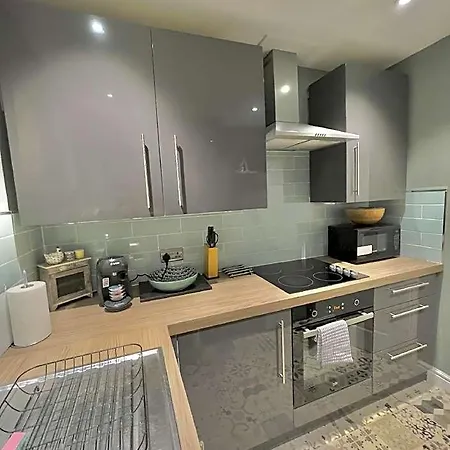 Monkbridge Mews Hotel 4*